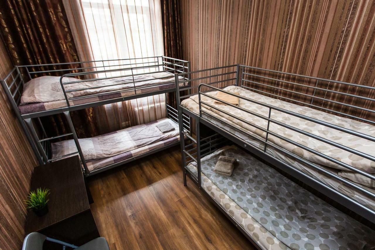 Baker'S Street Hostel ลวีฟ ภายนอก รูปภาพ