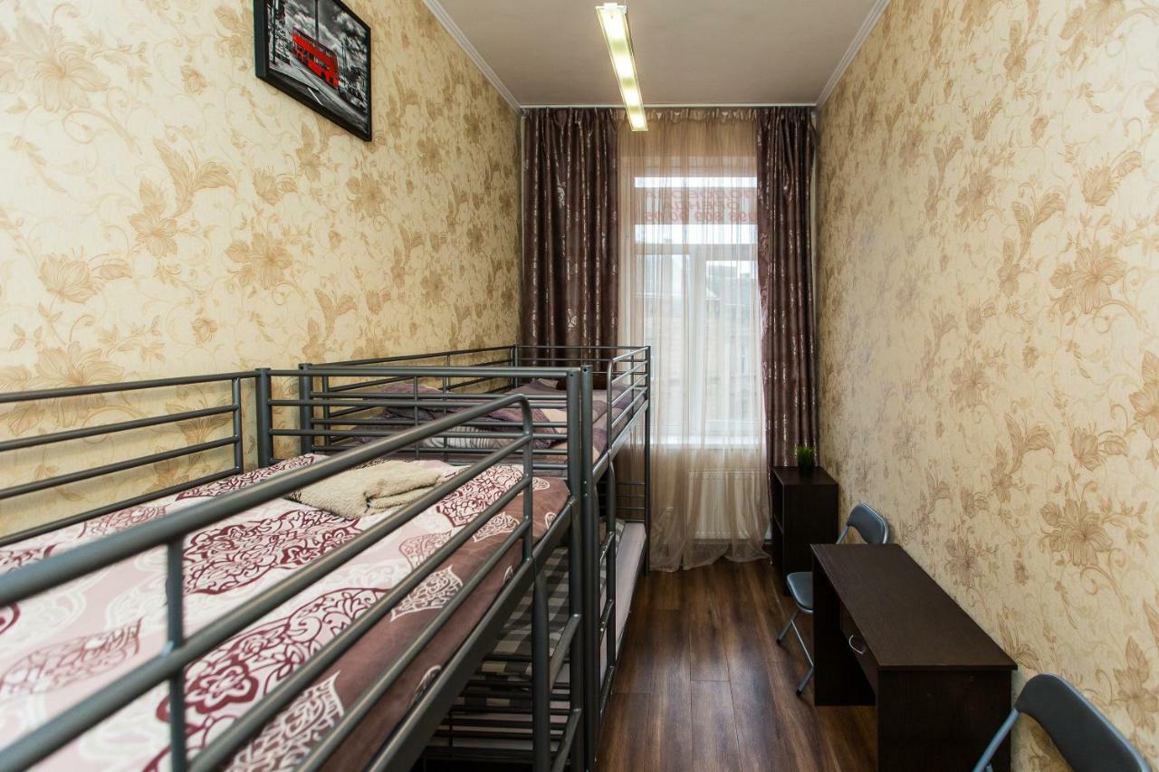 Baker'S Street Hostel ลวีฟ ภายนอก รูปภาพ